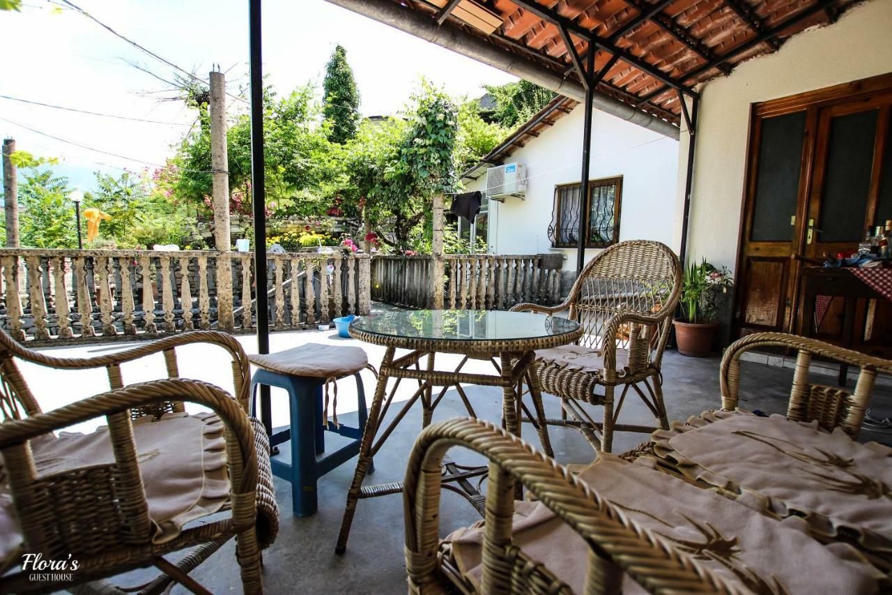 Flora'S Guesthouse 'The Fir Gate' Gjirokastër Esterno foto